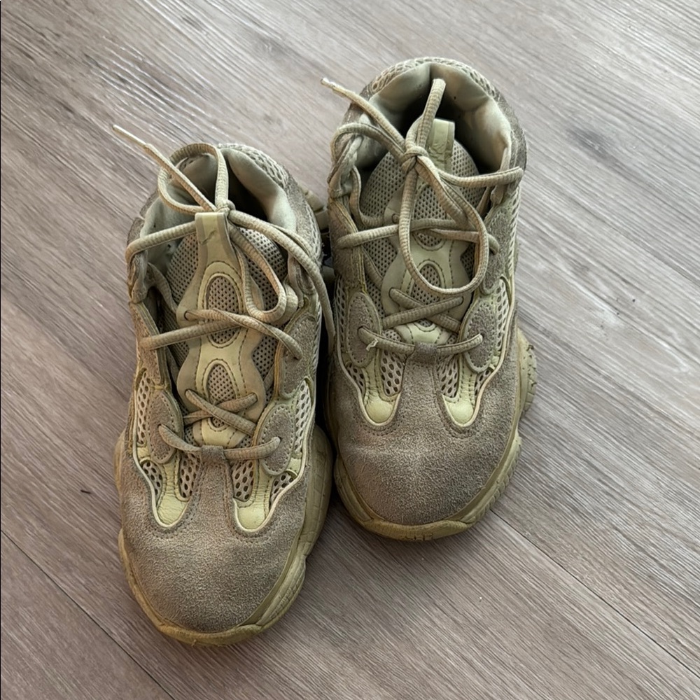 Yeezy Sneakers